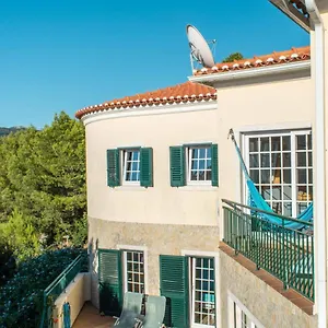 hostel-amazigh-guincho-suites.hotels-lisbon-portugal.com/
